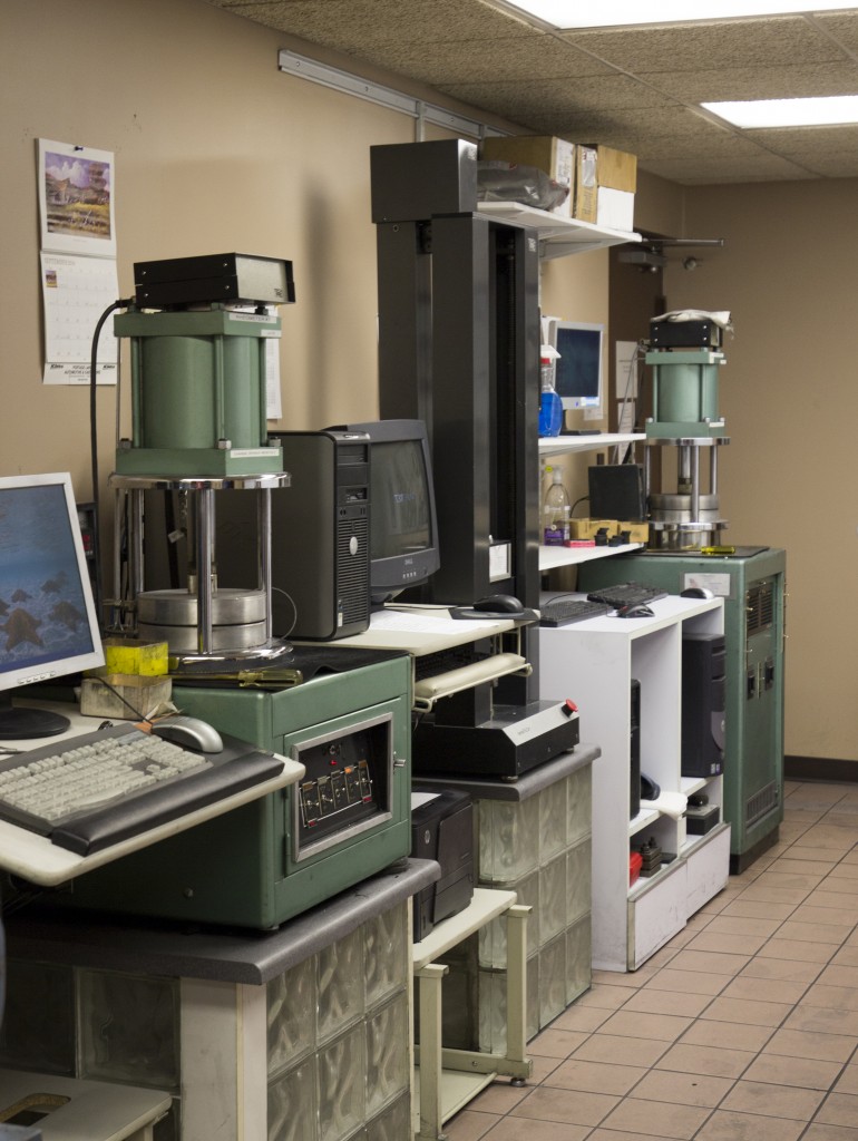 Testing Capabilities Rainbow Master Mixing Fluoroelastomer Compound